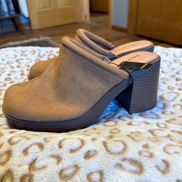 Women's Clogs - Picture 1 of 2